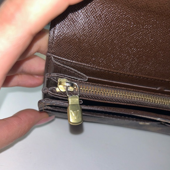 Louis Vuitton Damier Ebene Sarah Wallet CA2077 - Picture 3 of 12